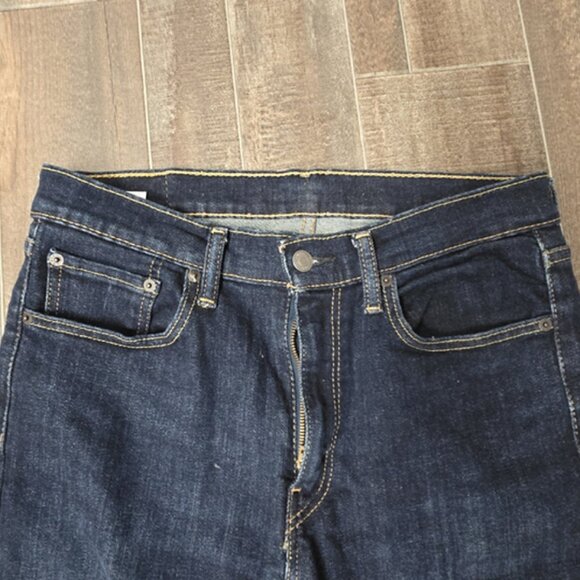 Stylish LEVI'S Premium 519 Skinny Jeans - Dark Blue - Size 33x32 Excellent - Picture 4 of 6